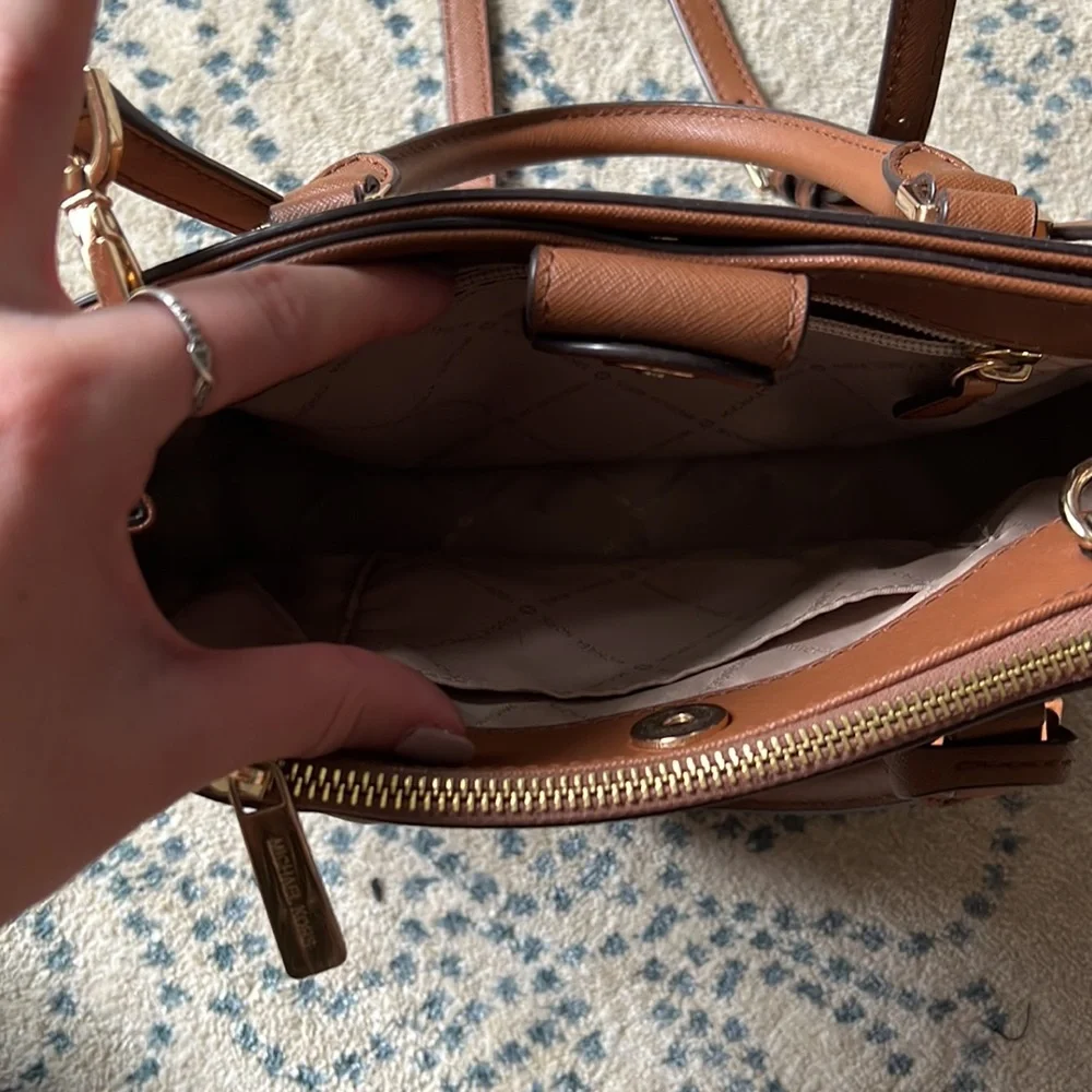 *SOLD* Michael Kors Purse - Picture 3 of 4